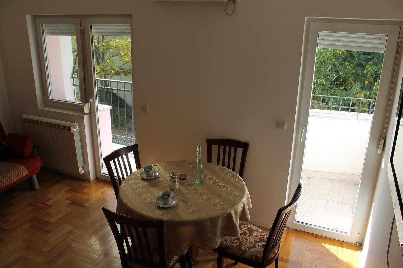 Calm Apartment Belgrado Exterior foto